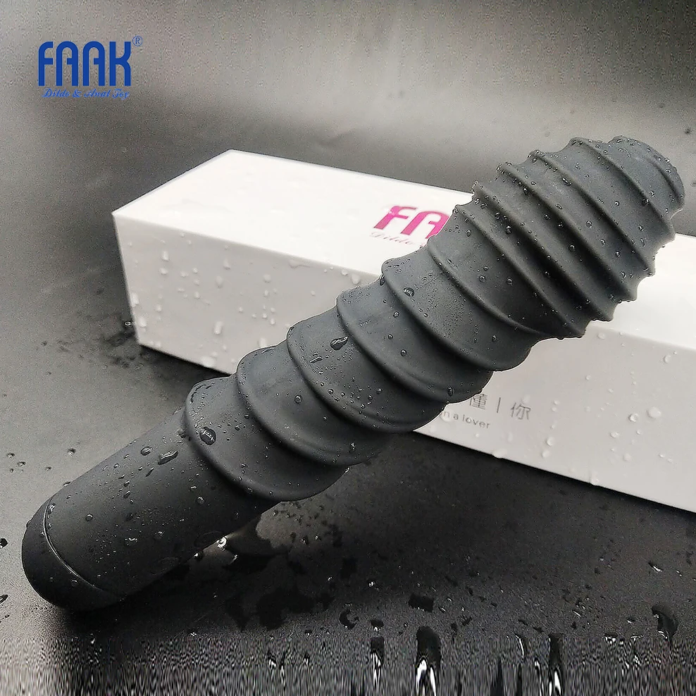 Zdjęcie produktu z kategorii wibratorów różdżek (magic wand) - FAAK Powerful clit Vibrators for
