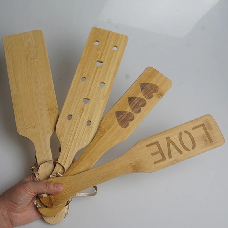 Zdjęcie produktu z kategorii gadżetów BDSM - Bamboo Spanking Paddle,Bdsm Spank Submissive
